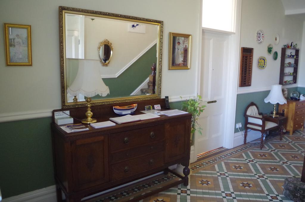 Varley House Ilfracombe Buitenkant foto